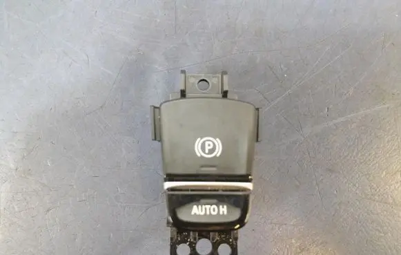 BMW 5 G30 G31 G38 Hand parking brake switch 9434486