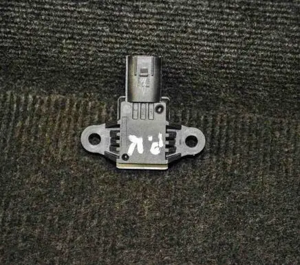 Ford B-MAX Airbag deployment crash/impact sensor DG1314C676AA