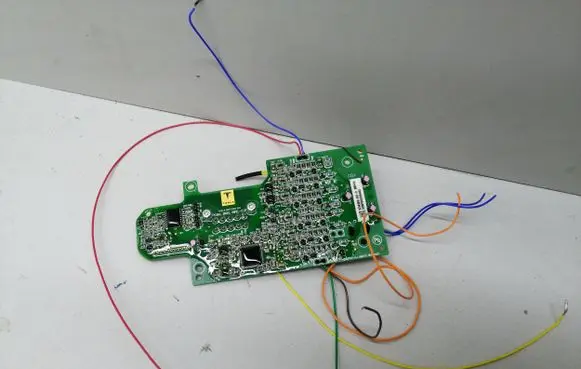 Tesla Model S Voltage converter/converter module 101418300C 101368400A