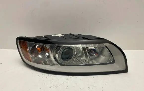 Volvo V50 Headlight/headlamp 31265695 0301237202 LE06A6152