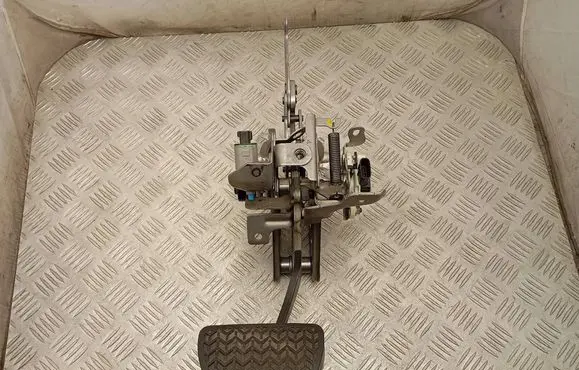 Lexus NX Brake pedal 