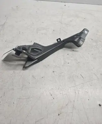Audi A6 C7 Fender mounting bracket 4G0821135A 4G0805815