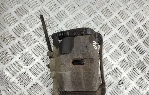 Nissan X-Trail T31 Front brake caliper