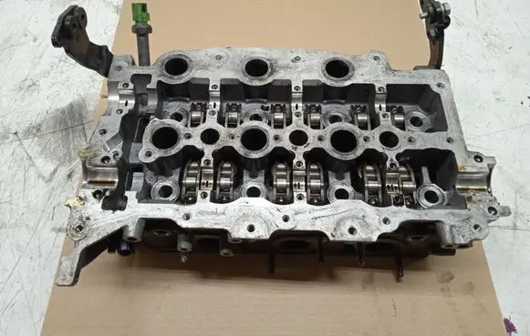 Peugeot 607 Engine head 4R8Q6C064