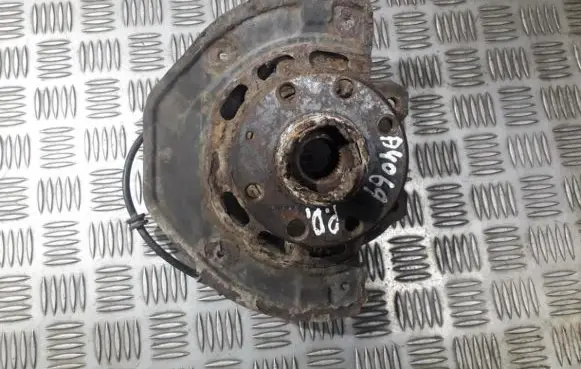 Opel Vectra B Front wheel hub