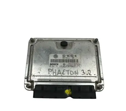 Volkswagen Phaeton Engine control unit/module 022906032AK 1039S06461 0261207690