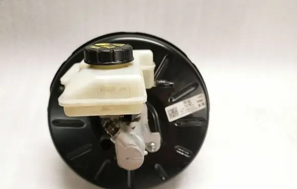 Volkswagen Golf VII Brake booster 5Q1614105BL