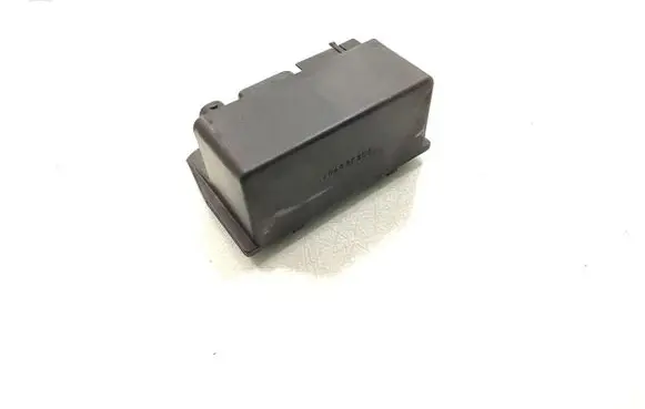 Mercedes-Benz C W203 Glow plug pre-heat relay