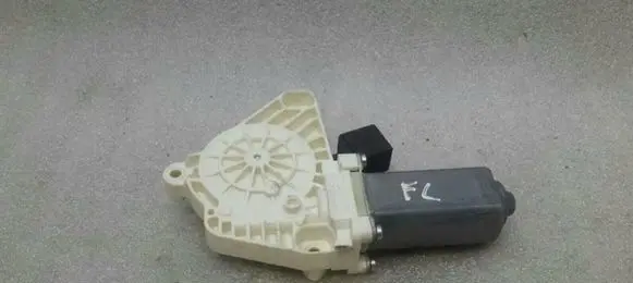 Mercedes-Benz S C217 Front door window regulator motor A2079061200