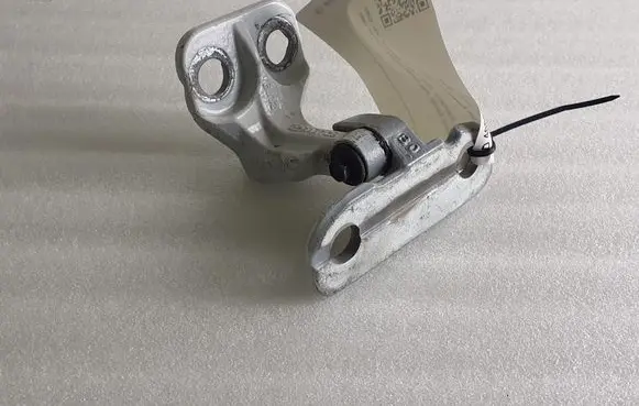 Land Rover Evoque I Rear door upper hinge 228A67CB BJ32