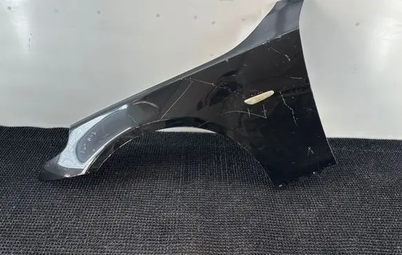 BMW 5 E60 E61 Fender