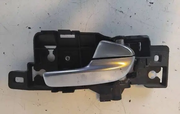 Rear door interior handle