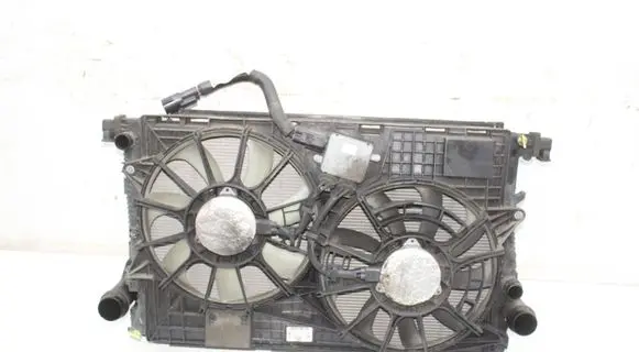 Jeep Cherokee Radiator set 68229581AD 52014775AB