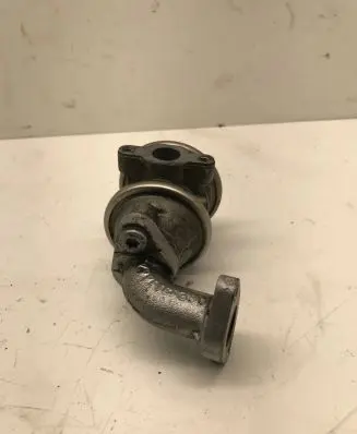 Audi A6 S6 C6 4F EGR valve 06E131101C