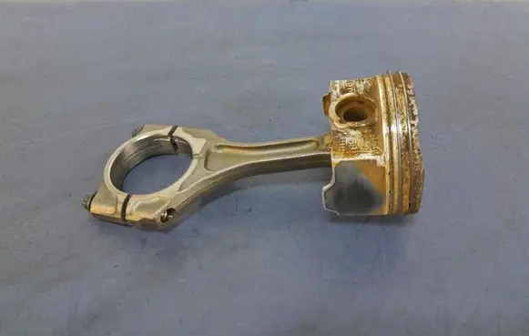 Subaru Forester SJ Piston AF84282