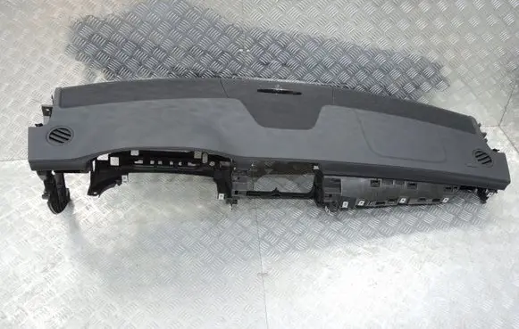 Mercedes-Benz CLS C218 X218 Dashboard AMGCZARNANIC