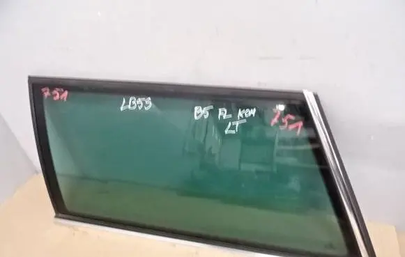 Volkswagen PASSAT B5.5 Rear side window
