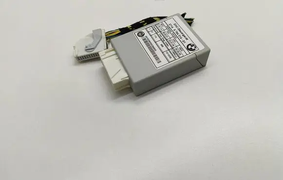 BMW 5 E60 E61 Air suspension control unit module (rear) 37146784314 3714678431401 678431401