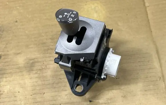 Toyota Prius (XW20) Gear selector 