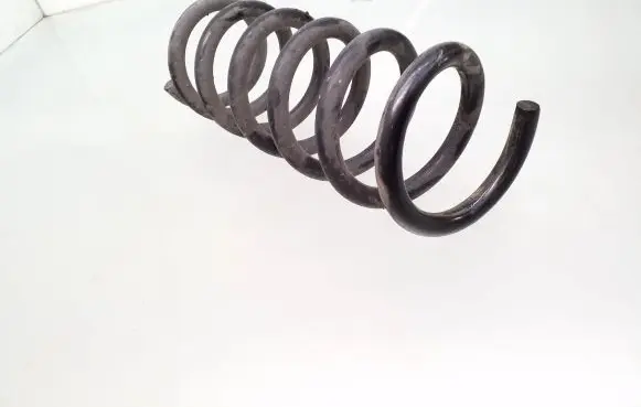 Volkswagen Touareg I Front coil spring