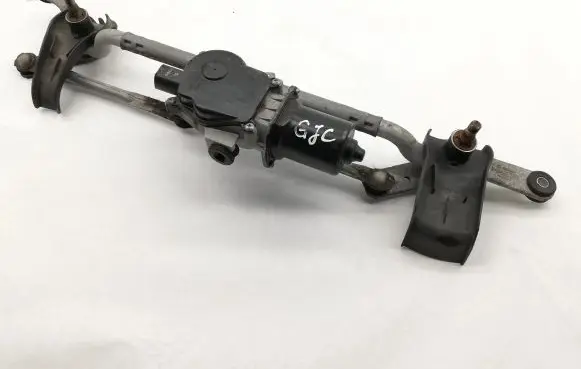 Mazda 3 II Front wiper linkage and motor