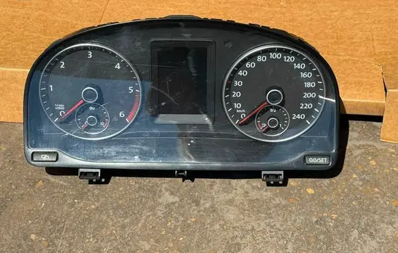 Volkswagen Touran I Speedometer (instrument cluster) VDD02407 SW0420 1T0920871D