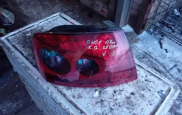 Peugeot 407 Headlight/headlamp