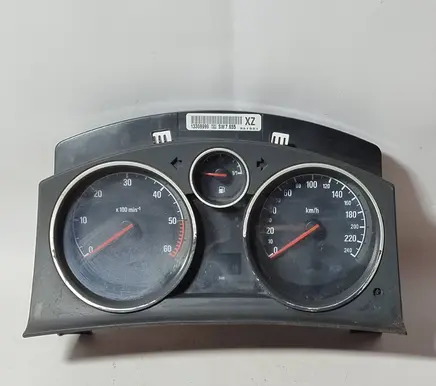 Opel Zafira B Speedometer (instrument cluster) 13308999