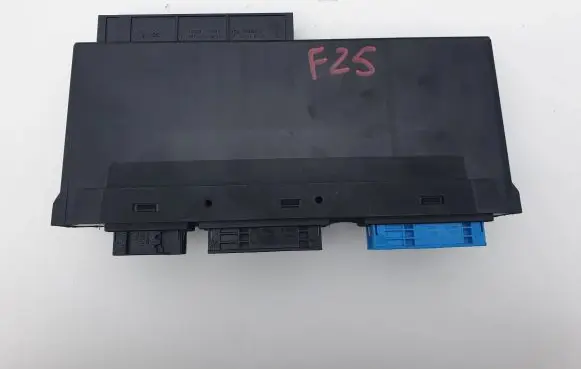 BMW X3 F25 Comfort/convenience module 9267535 51762AF00 8038857