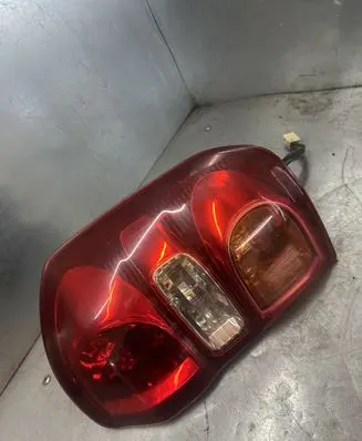 Toyota RAV 4 (XA20) Rear/tail lights