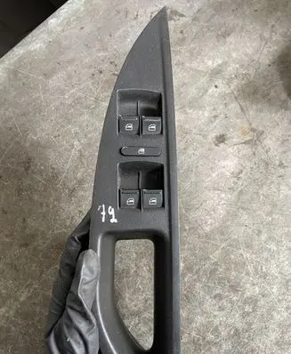 Volkswagen PASSAT B6 Electric window control switch 1K4959857A