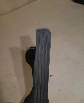 Volkswagen PASSAT B6 Accelerator throttle pedal 1K1721503L 6PV00860000