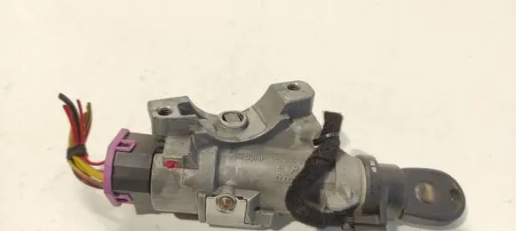 Volkswagen PASSAT B5.5 Ignition lock 4B0905851 AM60HP