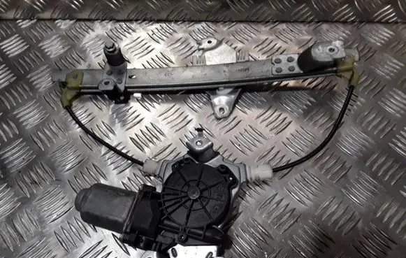 Nissan Qashqai Rear door window regulator with motor 119767 402052A