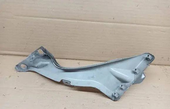 Audi A6 S6 C7 4G Fender mounting bracket 4G0821136A