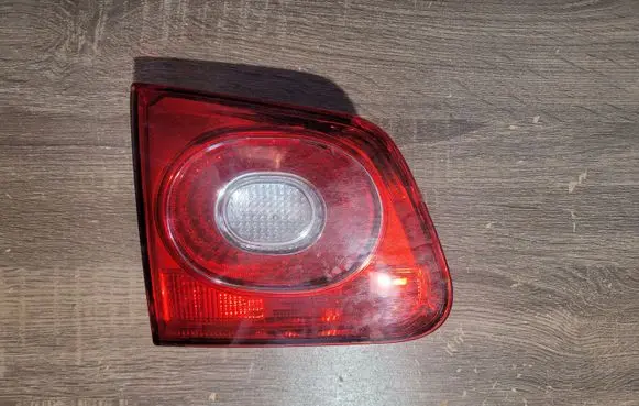 Volkswagen Tiguan Tailgate rear/tail lights 5N0945093C