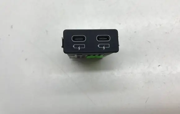 BMW 3 G20 G21 USB socket connector 8711938 4119P00 19163010