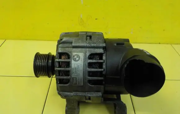BMW 3 E46 Generator/alternator 7501599 M54B30