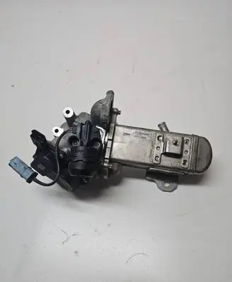 Ford Kuga I EGR valve cooler V29004027 MM111BL