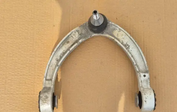 Mercedes-Benz ML W166 Front upper control arm/wishbone 16614