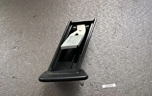 Nissan King Cab, Navara Car ashtray 68800VJ200