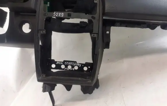 Mercedes-Benz B W245 Dashboard A1696806987