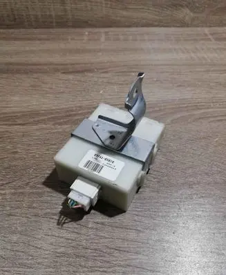 Toyota Avensis T250 Door control unit/module 8974105070 73668012
