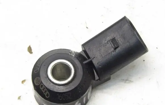 Audi A4 S4 B9 Detonation knock sensor 030905377D