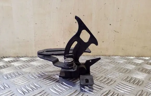 Audi 100 S4 C4 Engine bonnet/hood lock/latch loop/hook 4A0823480A