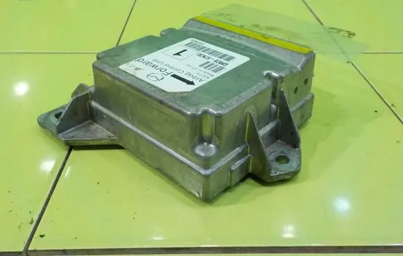 Mazda 6 Airbag control unit/module GMC857K30
