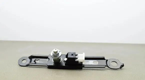 Lexus RX 450H Seat belt adjustment motor E563003
