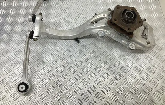 Audi A4 S4 B9 Front wheel hub 8W0407560 8W0407242F