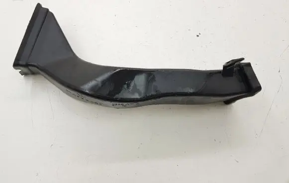 Maserati Quattroporte Air intake duct part 67715000