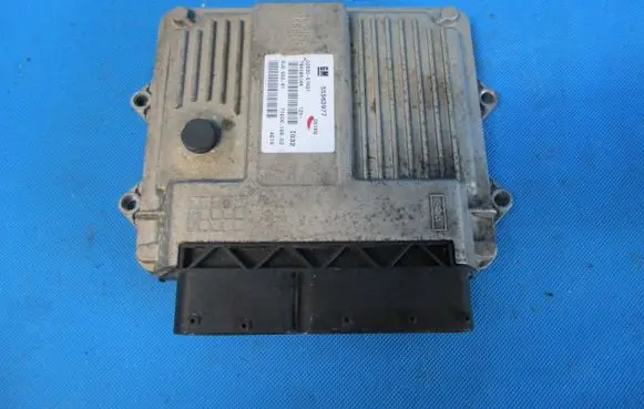 Opel Agila B Engine control unit/module 3392051K01 7160014802 55563977